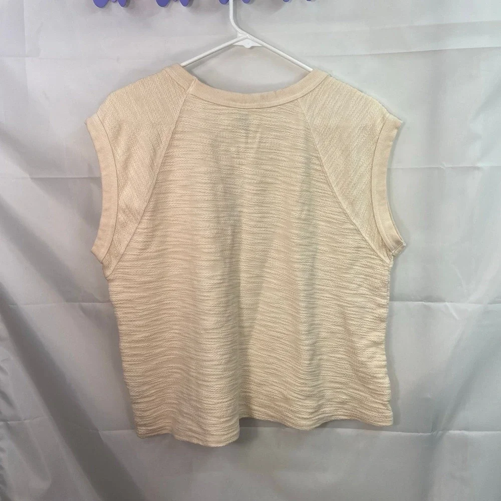 NEW Universal Thread women's cream sleeveless thick knit‎ textured vest top M